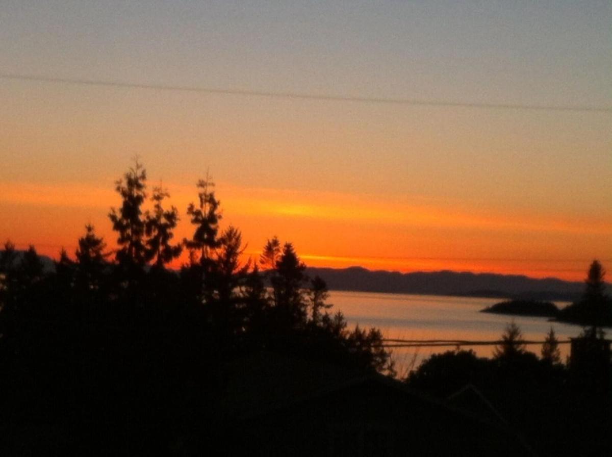 Sunshine Coast Suites Sechelt Exterior foto
