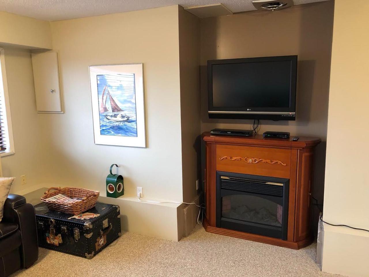 Sunshine Coast Suites Sechelt Exterior foto